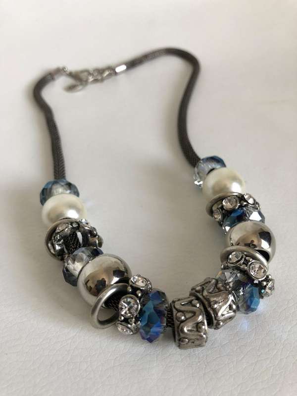 Silver Tone Rope Chain Necklace With Large Beads (Mock Pearl, Blue Colour Stones And Diamante) ML299
