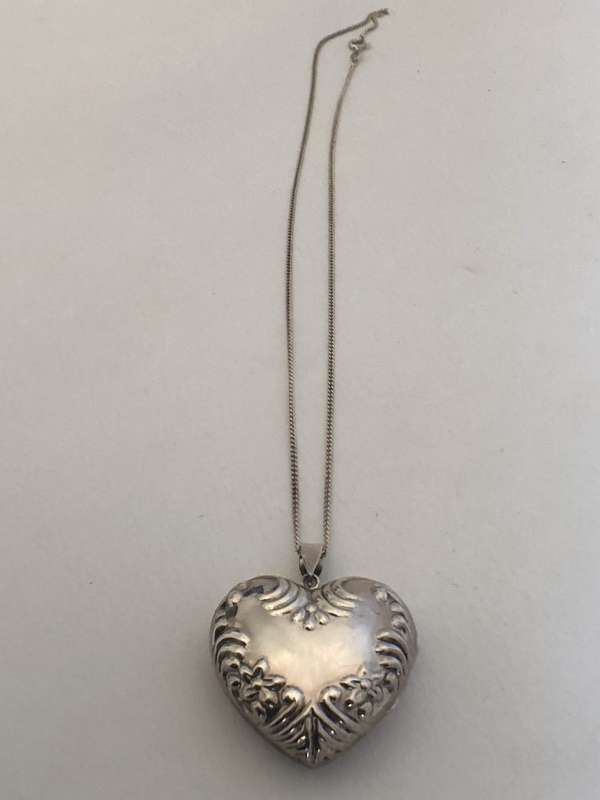 925 Silver Large Heart Locket - Light Weight With Floral Design #ML391 R495.00 |