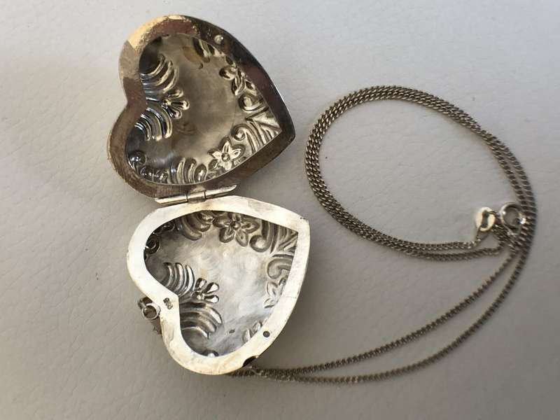 925 Silver Large Heart Locket - Light Weight With Floral Design #ML391 R495.00 |