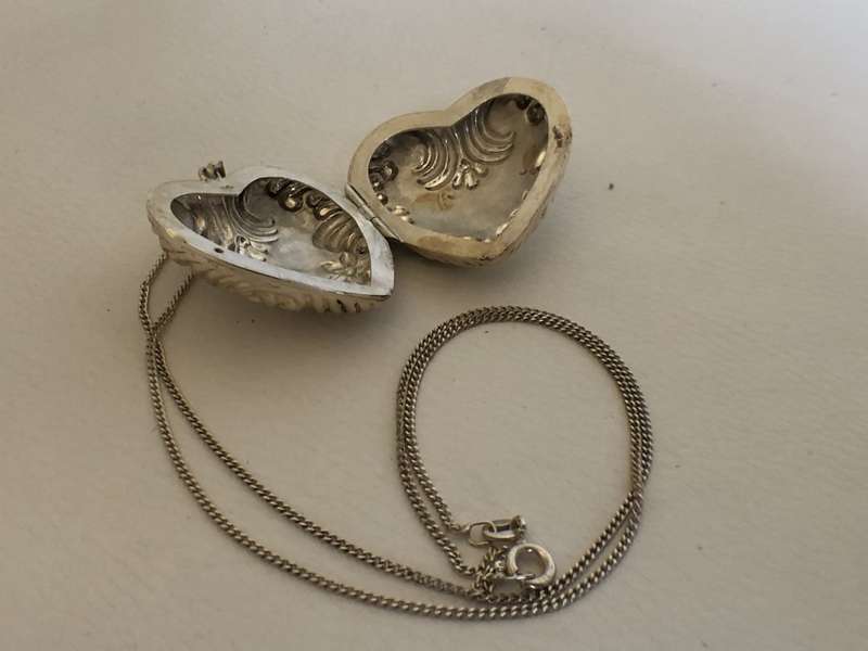 925 Silver Large Heart Locket - Light Weight With Floral Design #ML391 R495.00 |