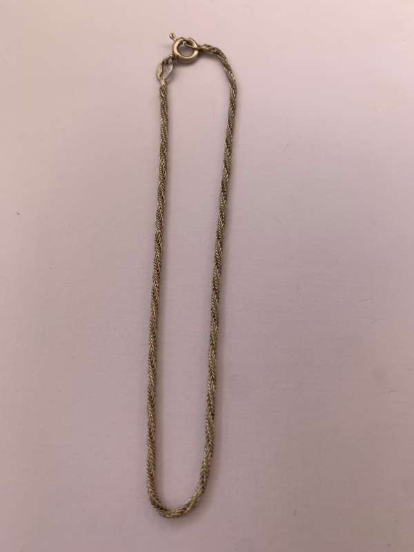 Bracelet - Chain with Milor Twisted Fishtail Chain Bracelet. 925 Silver #ML985 R225.00 | Dimensio...
