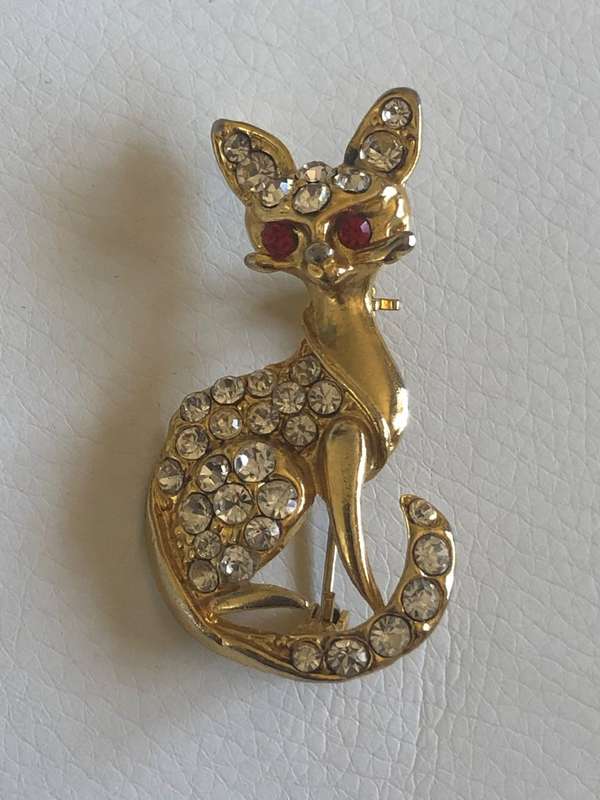 Brooch - Gold Plated Fox Design With Red Stones For Eyes And Diamante on Body, Tail and Head #ML421