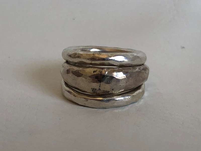 Set of 3 Silver Tone Hand Beaten Rings #ML434 R145 | Dimensions: Largest Is Size L, End Ring Is M