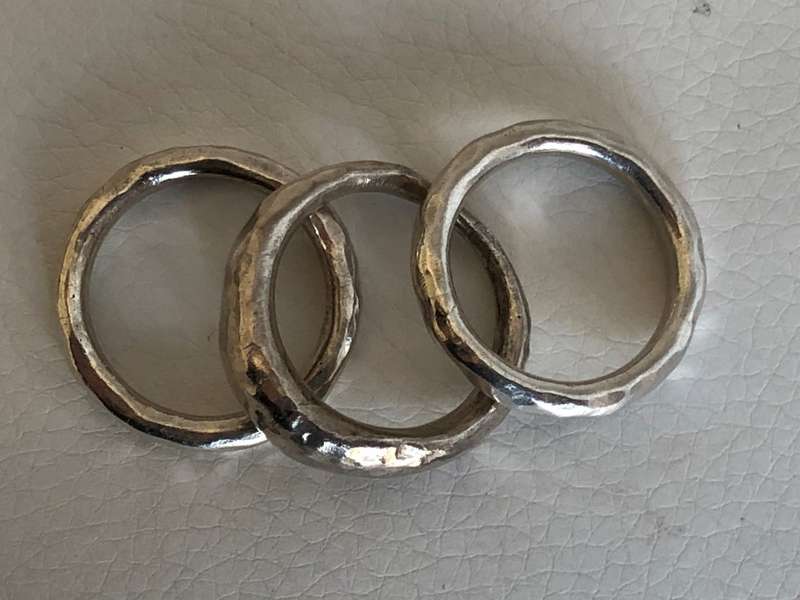 Set of 3 Silver Tone Hand Beaten Rings #ML434 R145 | Dimensions: Largest Is Size L, End Ring Is M