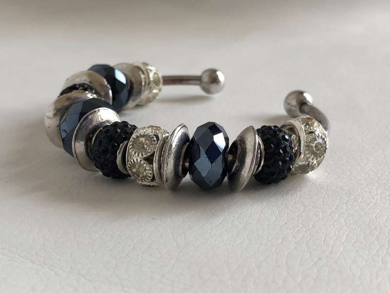 Bracelet - Cuff With Black and Silver Colour Beads and Diamante Circles. Silver Colour #ML472