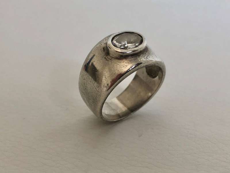 925 Silver Wide Band with Oval White Stone Set in #ML508 R695.00 | Dimensions: Ring Size T1/2