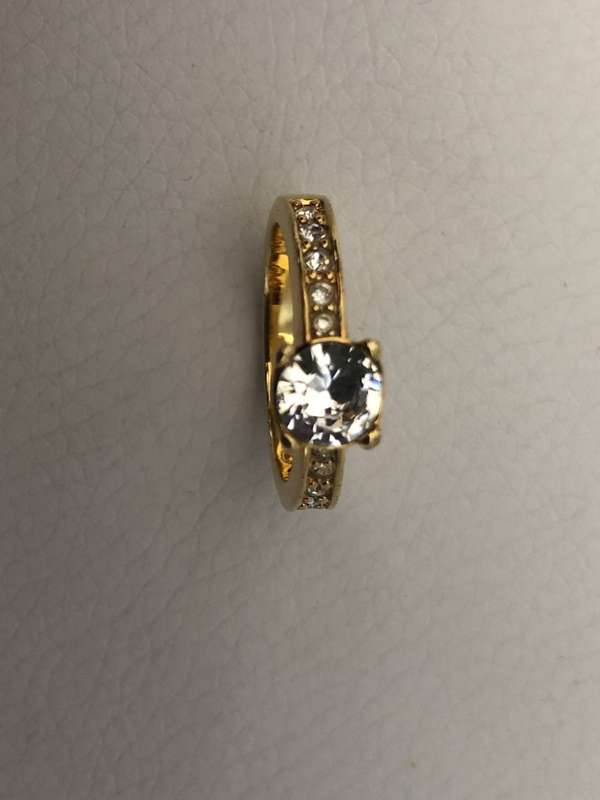 Ring - Gold Plated Swarovski Band, Stone in Claw Setting With White Stones on Sides #ML545