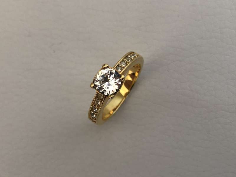 Ring - Gold Plated Swarovski Band, Stone in Claw Setting With White Stones on Sides #ML545