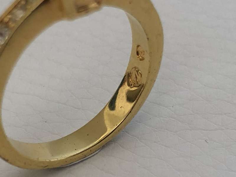 Ring - Gold Plated Swarovski Band, Stone in Claw Setting With White Stones on Sides #ML545