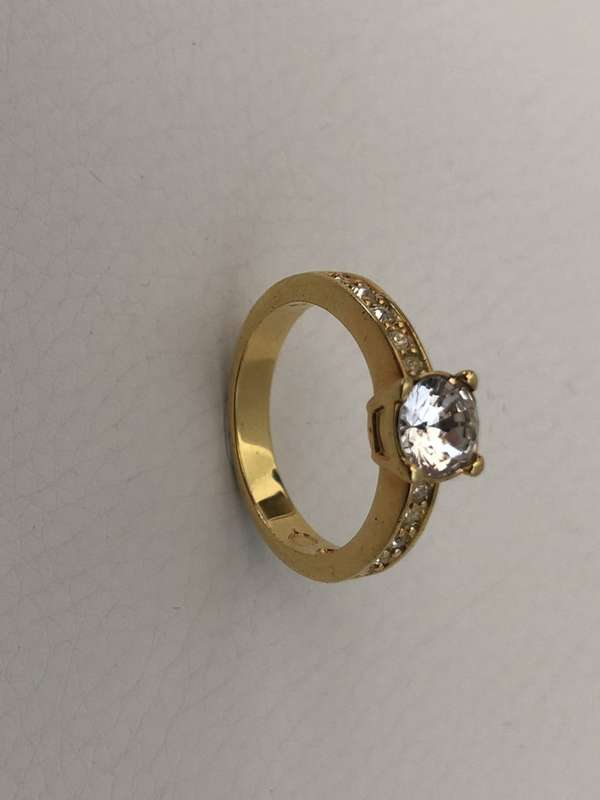 Ring - Gold Plated Swarovski Band, Stone in Claw Setting With White Stones on Sides #ML545