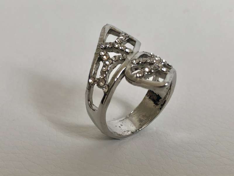 Ring - Wrap with Branches of Diamante. Silver Colour #ML575