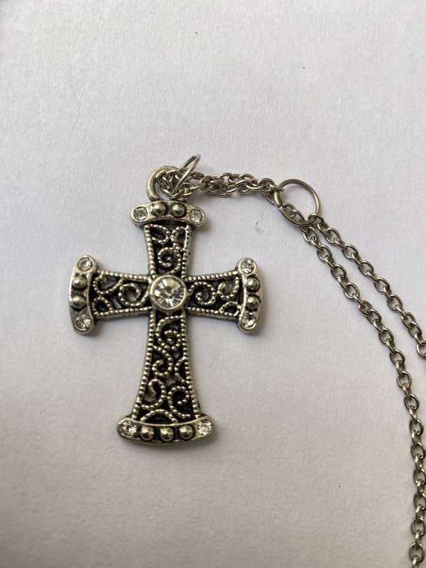 Pendant - Cross With Chain. Cross has White Beads and Swirl Pattern. Silver Colour #ML651