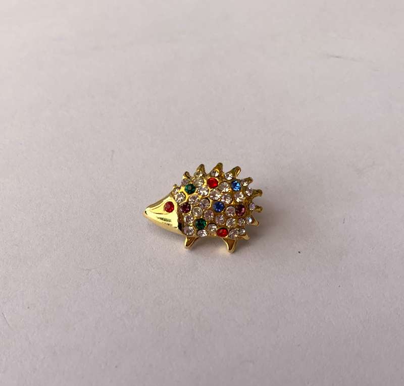 Gold Tone Hedgehog brooch with multi coloured stones #ML733 | Dimensions: 21mm x 15mm