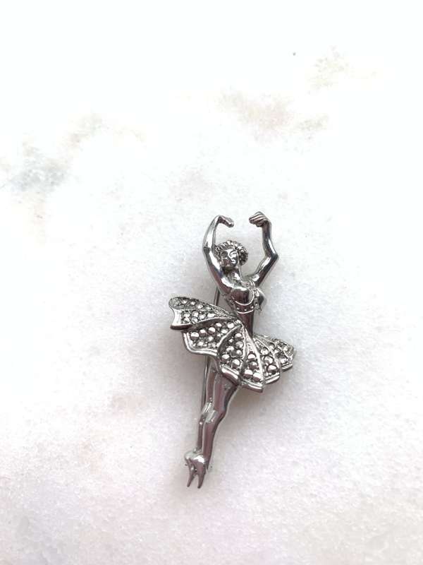 Brooch - 925 Silver Ballerina In Pirouette En Pointe With Marcasite Studded Tutu #ML756