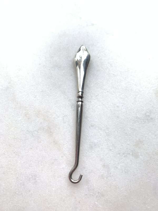 Antiques & Collectibles - Silver Button Hook Hallmarked Chester 1906 #ML762 R495.00 | Dimensions:...