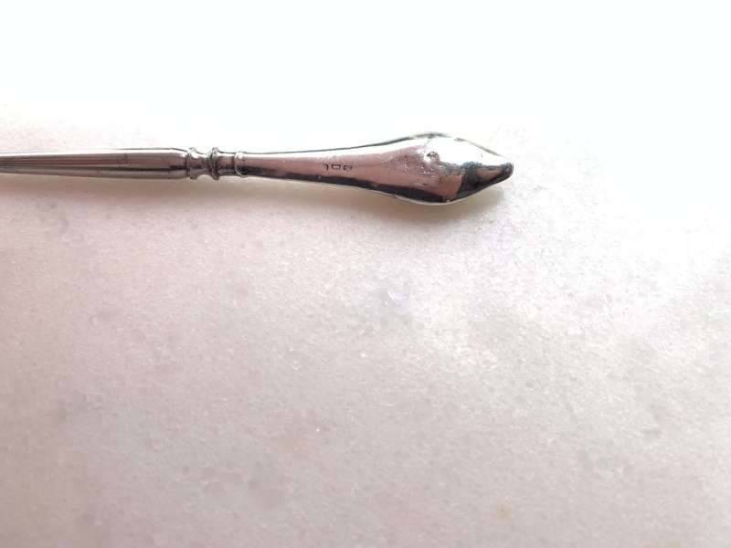 Antiques & Collectibles - Silver Button Hook Hallmarked Chester 1906 #ML762 R495.00 | Dimensions:...
