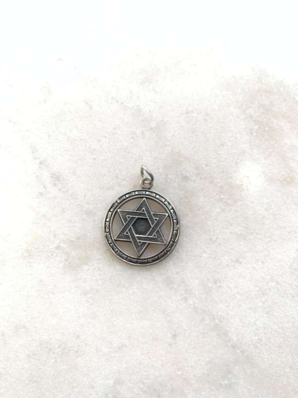 Judaica - Silver Magen David Pendant Surrounded By Circle #ML815 R295.00 | Dimensions: 23mm D