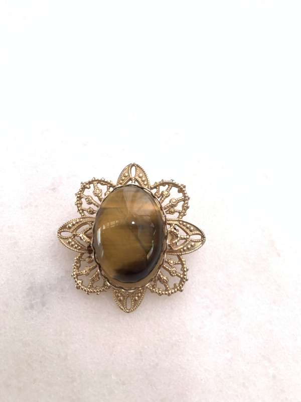 Brooch - Tigers Eye Gem Set On Pattern. Gold Colour #ML784
