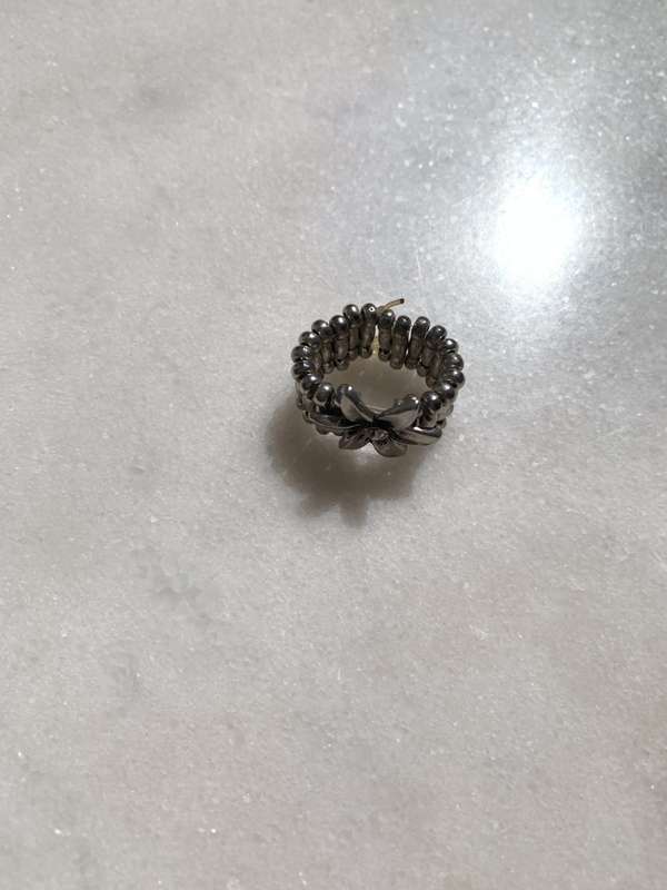Ring - Beaded Elastic With Flower on Top. Silver Colour #ML853