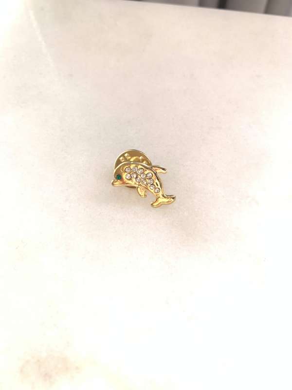 Pin/Brooch - Dolphin with white diamante stones & Green Stone For Eye #ML855 | Dimensions: 20mm x...