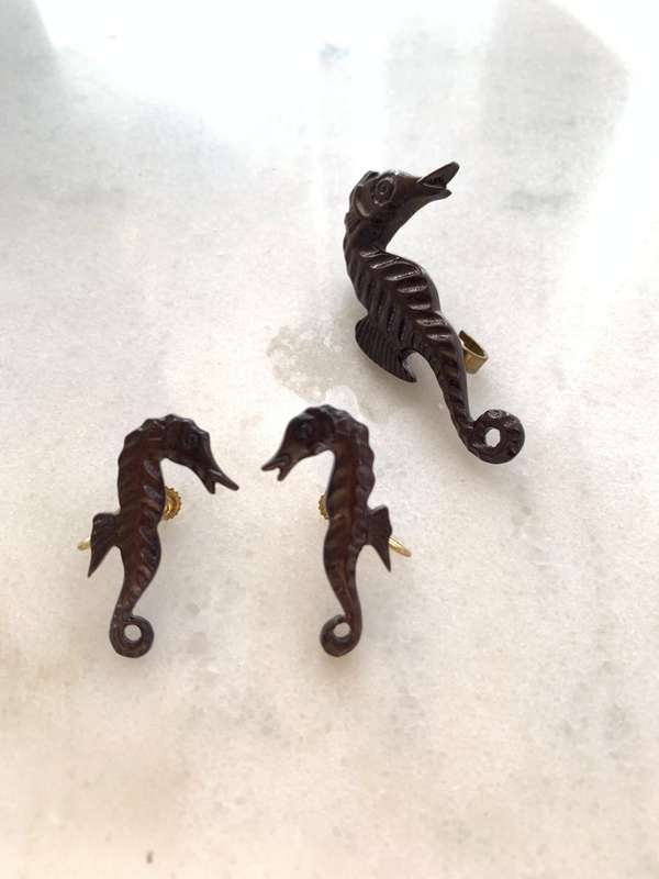 Plastic Seahorse Brooch & Earrings Set. Brown Colour #ML862  | Dimensions: Brooch is 57mm x 23mm,...