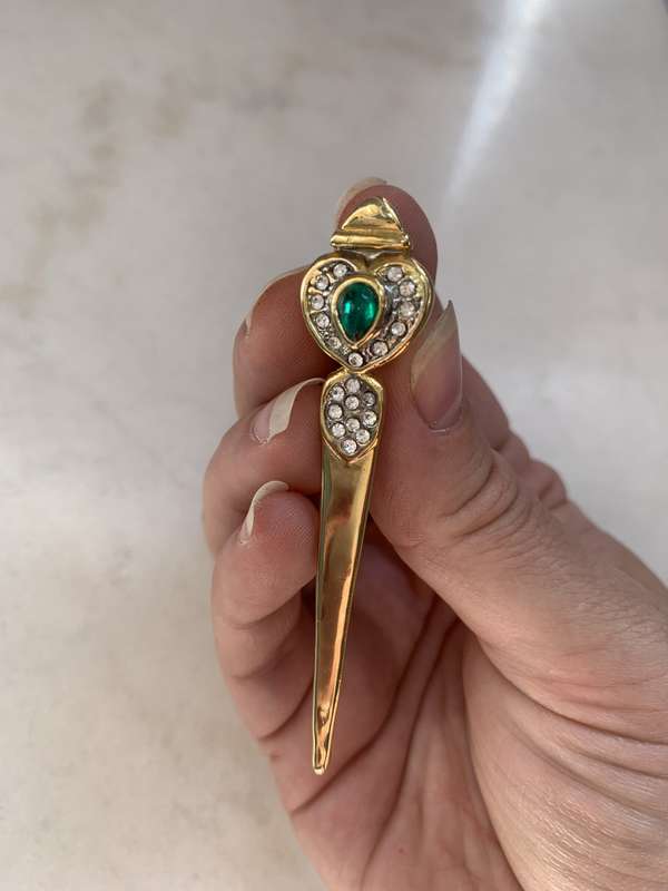 Gold Colour Lapel Pin/Brooch With Heart, Diamante and beads #ML888 | Dimensions: 70mm L