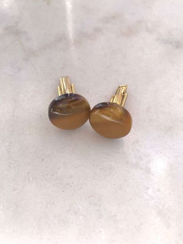 Cufflinks - Metal Cufflinks With Round Tigers Eye. Gold Colour #ML924