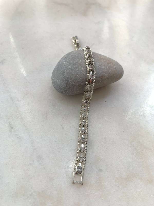 Silver Tone Bracelet With Square Clear Stones #ML941 R195.00 | Dimensions: 187mm