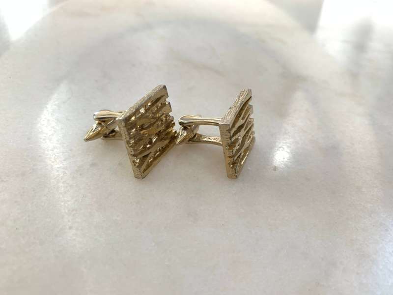 Cufflinks - Patterned Lines. Gold Colour #ML944
