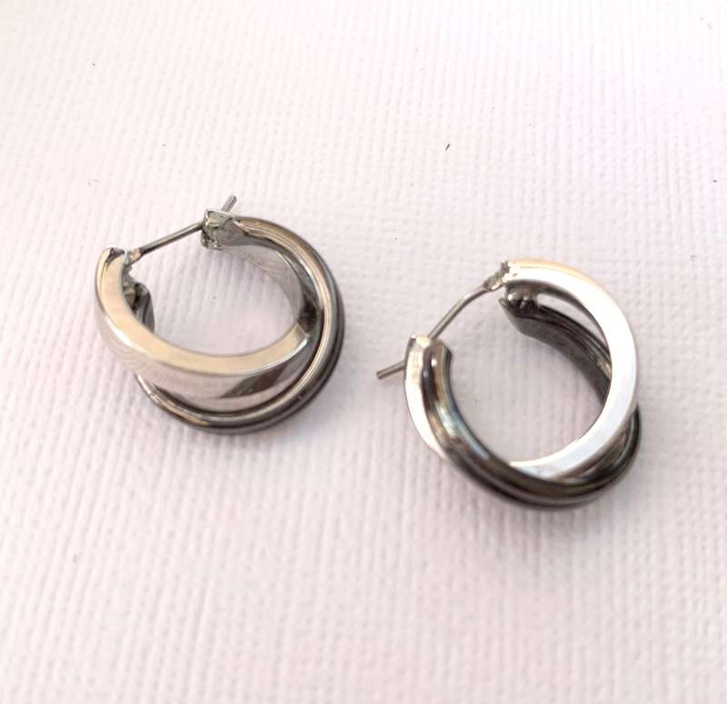 Earrings - Two-tone Criss-cross Hoops. Silver & Black Colour #ML1017 R250.00| Dimensions: 15mm