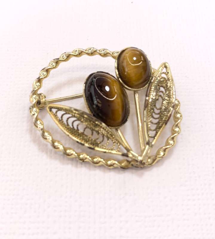 Brooch - Flowers and leaves With Surrounding Circle. Tigers Eye Stones #ML1041 R199.00 | Dimensio...
