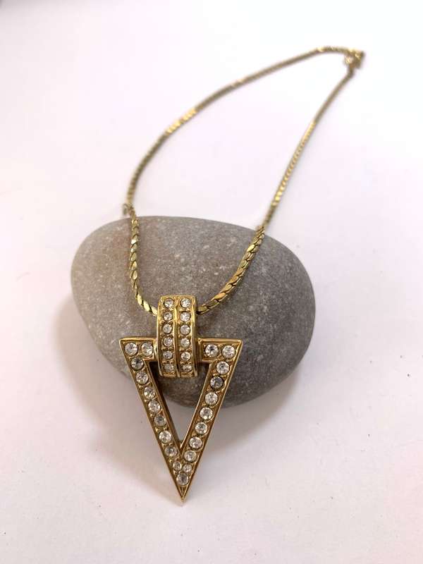 Pendant - Triangular Gold Colour With White Diamante Style Beads On Gold Colour Chain #ML1124 R32...