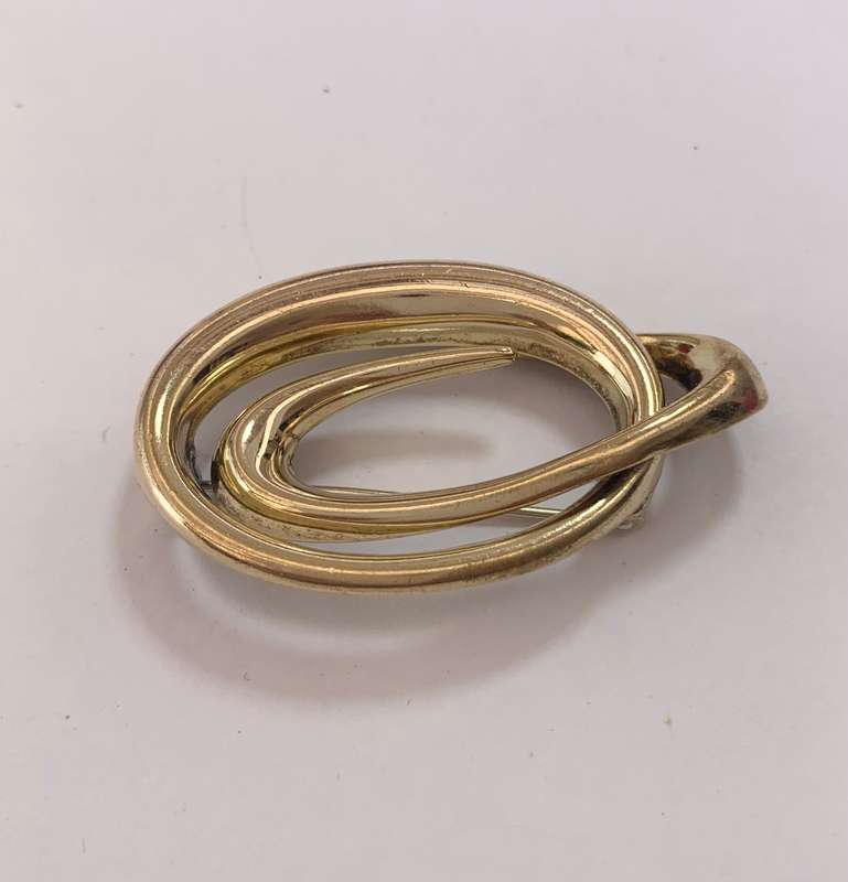 Brooch - Rolled Gold Swirl #ML1149 R195.00 | Dimensions: 45mm x 28mm