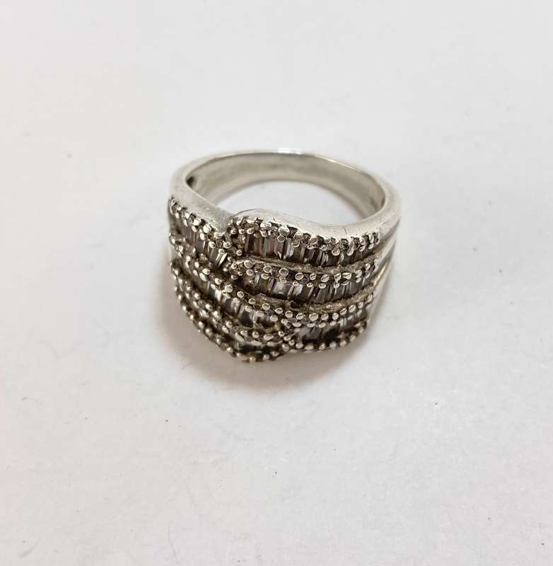 Ring - 925 Silver, decorative lines with small oblong stones between #ML1180 R695.00 | Dimensions...