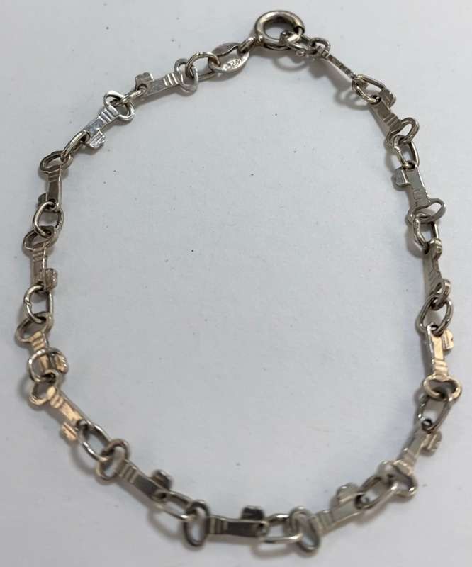 Bracelet - 925 Silver Small Bracelet With Dainty Key Shaped Links #ML1215  | Dimensions: 155mm