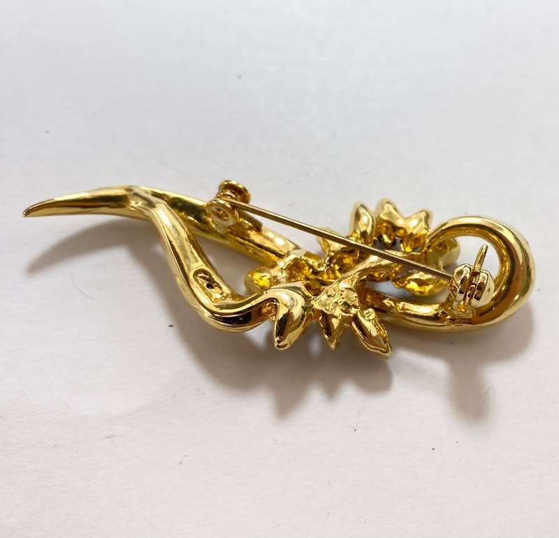Brooch - Black and Clear Diamante On Leafy Pattern. Gold Coloured #ML1231 R295.00 | Dimensions: 6...