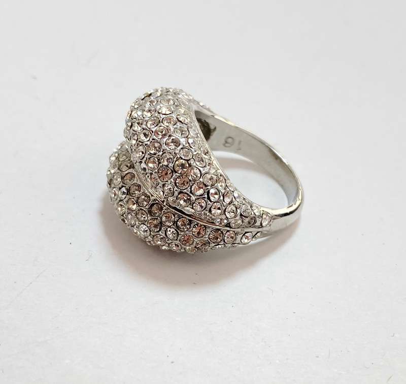 Ring - Double Bulb Shape With Diamante. Silver Colour #ML1240 R295.00 | Dimensions: Ring Size K