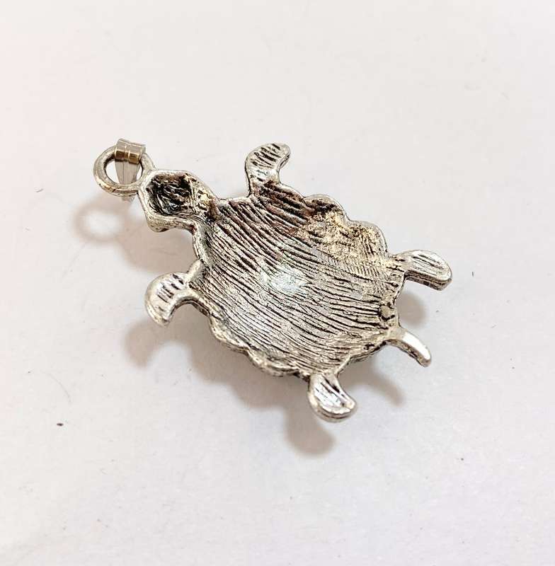 Pendant - Turtle With Diamante. Silver Colour #ML1248 R195.00 | Dimensions: 22mm x 40mm