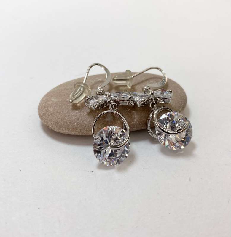 Earrings - Drops with Large Clear Stone & Bow Shape. Silver Colour #ML1261 R195.00 | Dimensions: ...
