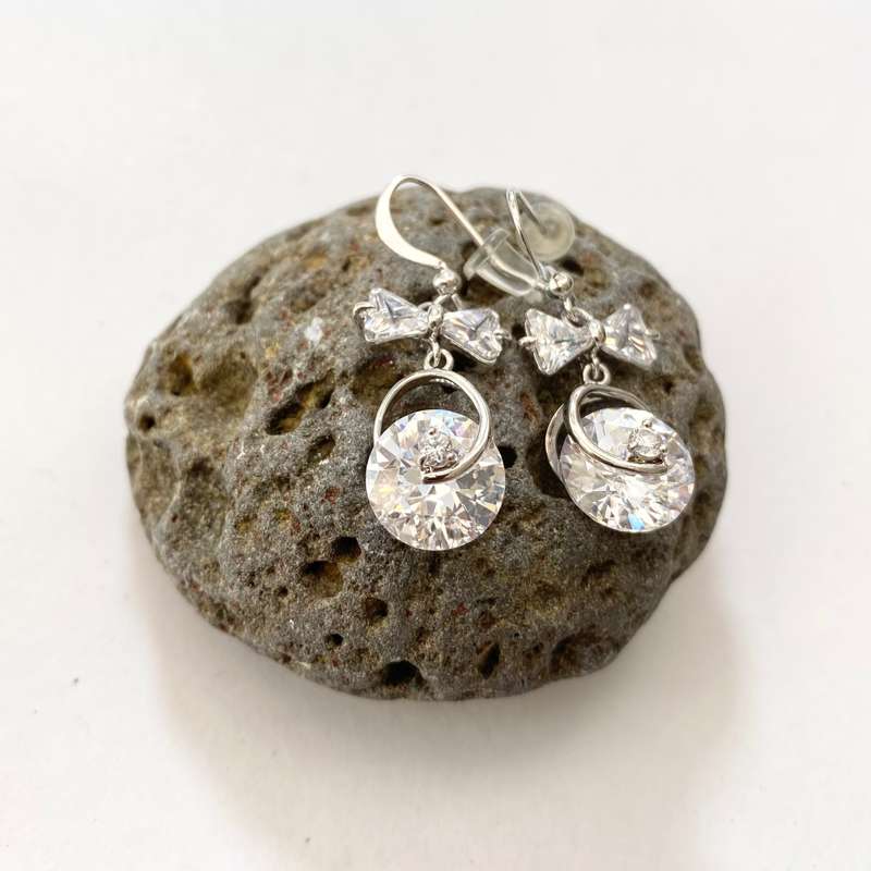 Earrings - Drops with Large Clear Stone & Bow Shape. Silver Colour #ML1261 R195.00 | Dimensions: ...