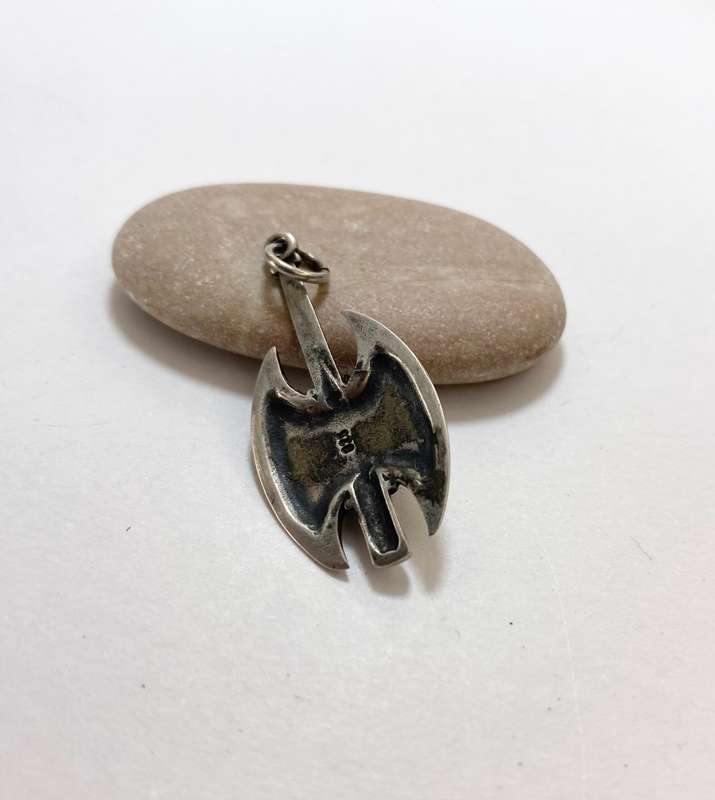 Pendant - Silver War Axe With Obsidian Centre Stone #ML1274 R350.00 | Dimensions: 34mm x 17mm