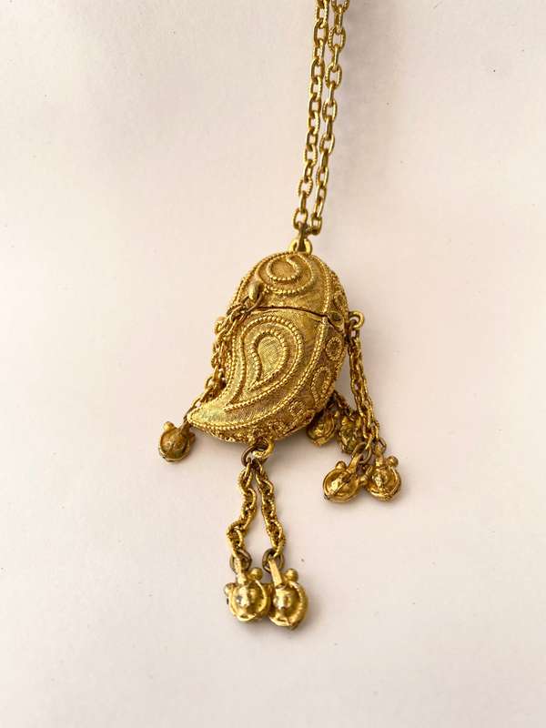 Necklace - Vintage Estee Lauder Azuree Solid Perfume Holder On Chain. Gold Coloured