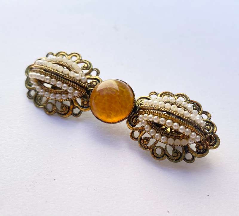 Brooch - Orange Centre Glass Bead and Mini Pearly Beads. Brass Colour #ML1329