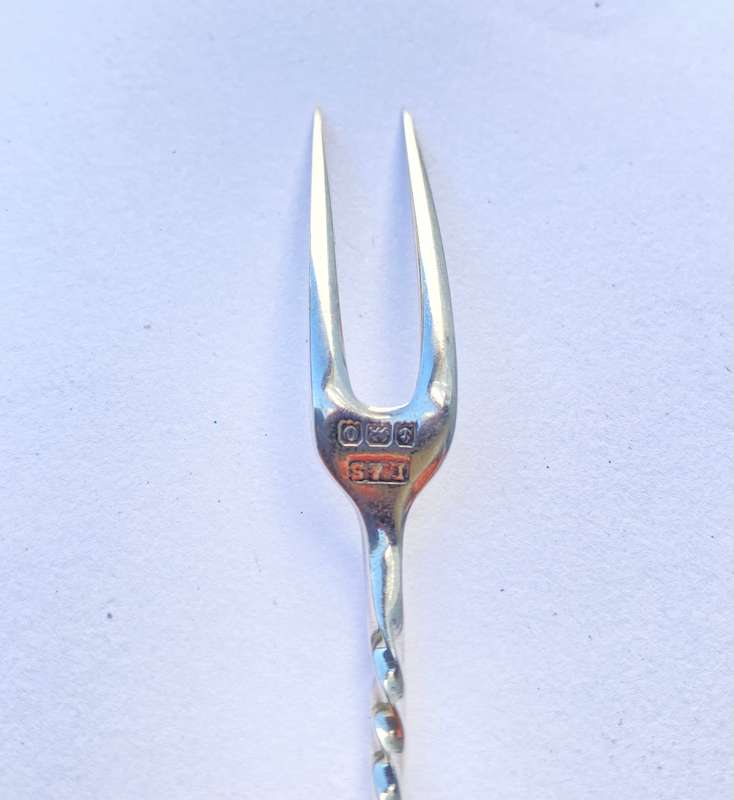 Antiques and Collectibles - Set of 6 Antique Sterling Silver Snail Forks. 1913 Birmingham Levi & ...