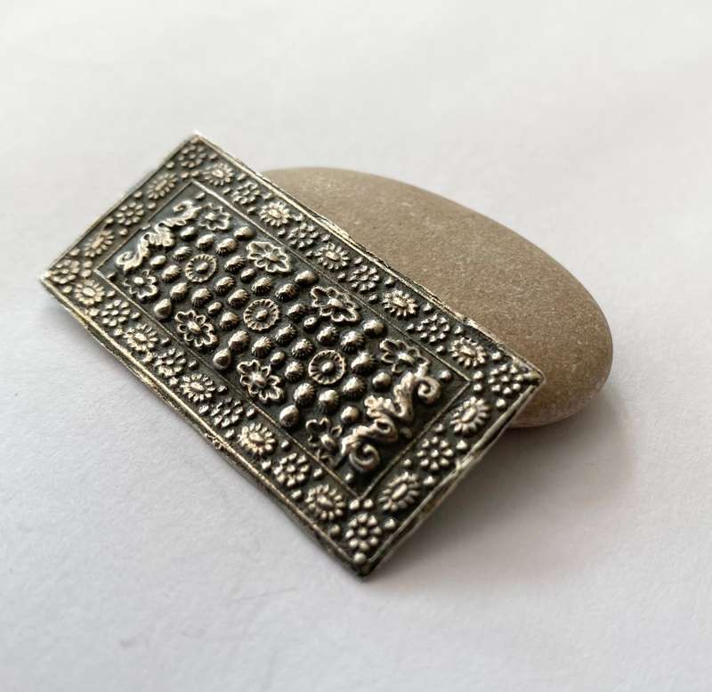 Brooch - Silver Rectangle With Flower Pattern #ML1422