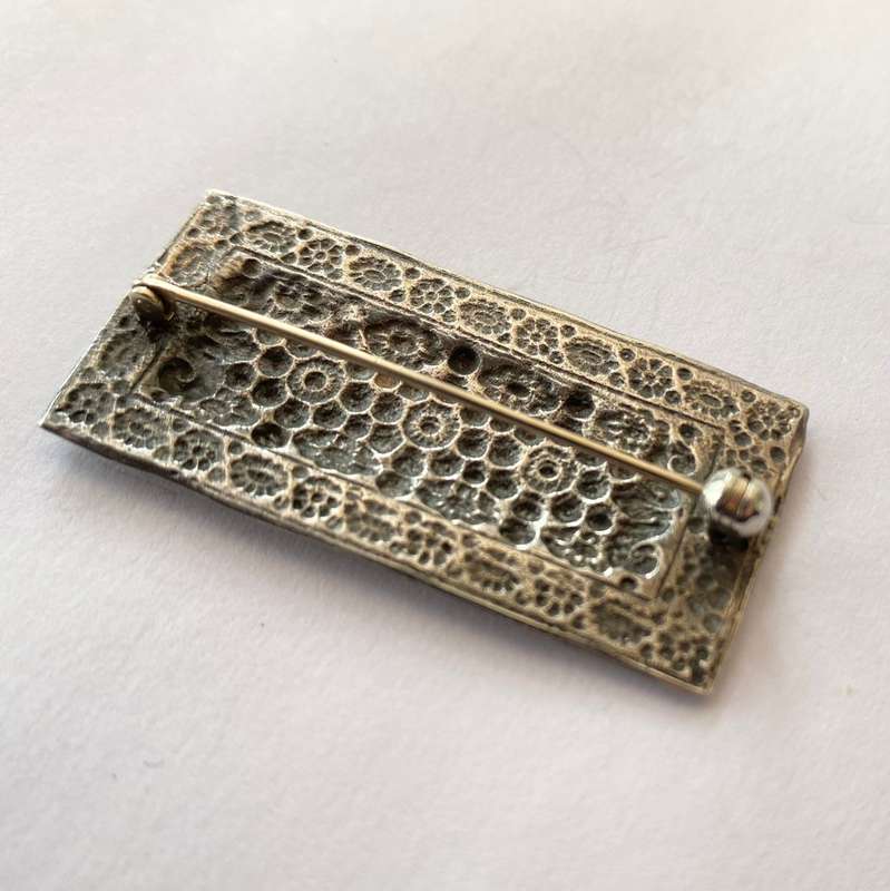 Brooch - Silver Rectangle With Flower Pattern #ML1422