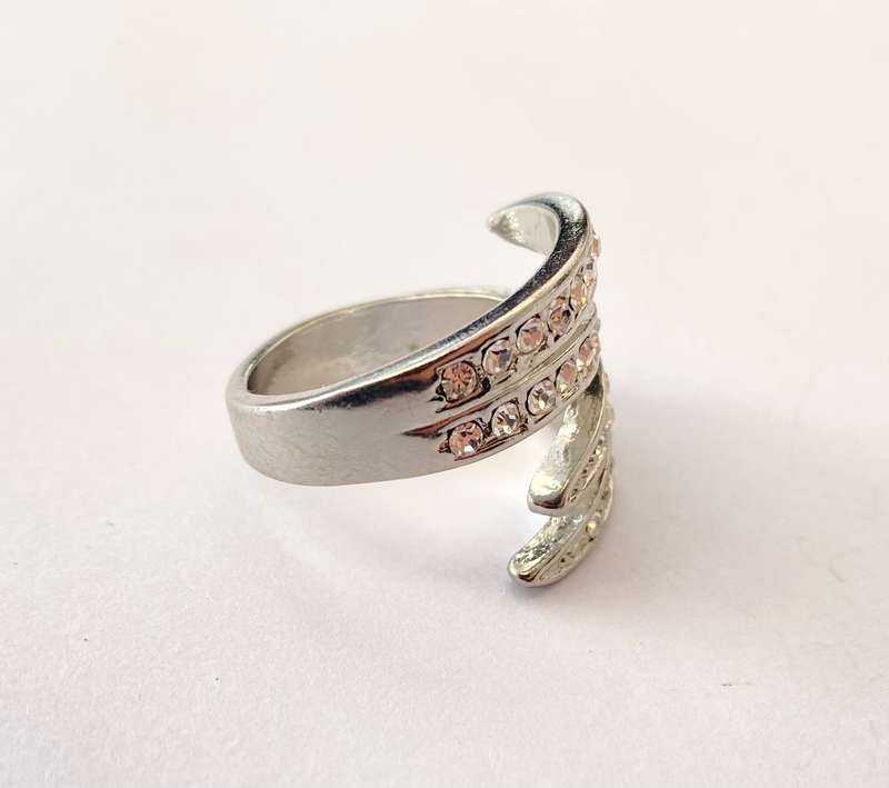 Ring - Wrap Band With Clear Round White Stones. Silver Colour#ML1427