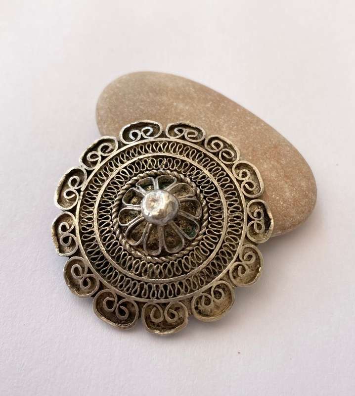 Brooch - Vintage Folded Twist Design. Silver Colour. Made In Israel #ML1440