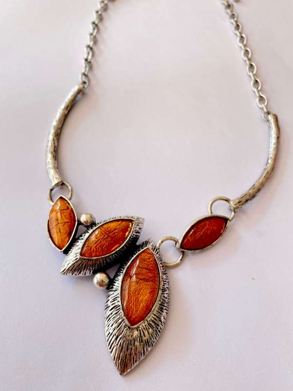 Necklace - Pendant With Orange Stones Attached to Silver Chain #ML1444
