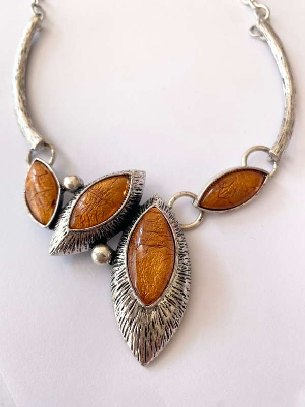 Necklace - Pendant With Orange Stones Attached to Silver Chain #ML1444